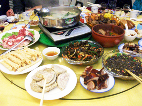 http://www.visitourchina.com/FileUpload/Blog/upload/2010/1/feast.jpg