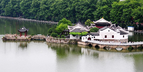 Yanshui Pavilion / Water and Mist Pavilion