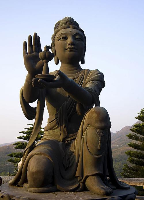 tiantan buddha statue hong kong big buddha statue