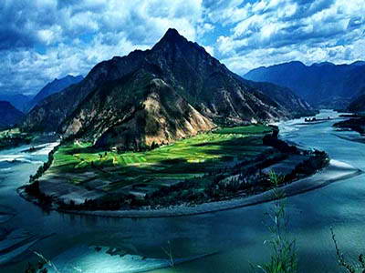 One Day Splendid Tour to River and Gorge