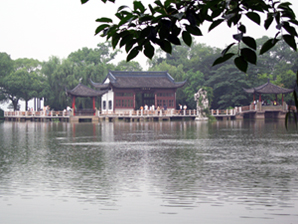 Hangzhou/Wuzhen/Hangzhou (B, L)