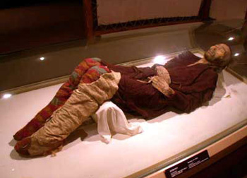 China Tours, Xinjiang Travel Guide, Zhagunluke Ancient Graves of Xinjiang
