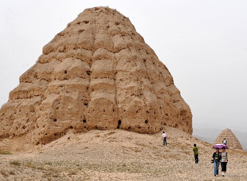China Tours,Ningxia Tours,Western Xia Mausoleums