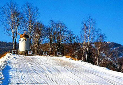 China Tours, Changchun Travel Guide, Jingyuetan Ski Field of Changchun