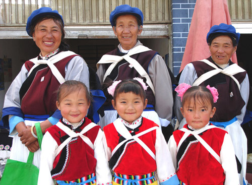 Naxi People is one of the ethnic minority groups living in Yunnan.