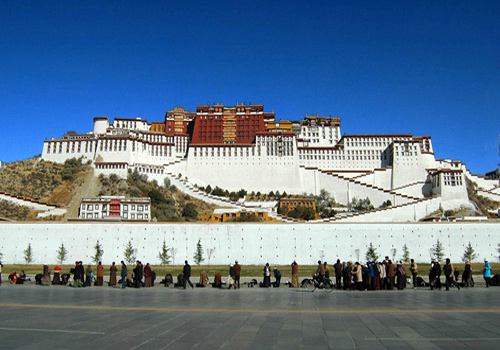 The Potala Palace is the landmark of Lhasa City as well as the symbol of Tibetan Autonomous Region.