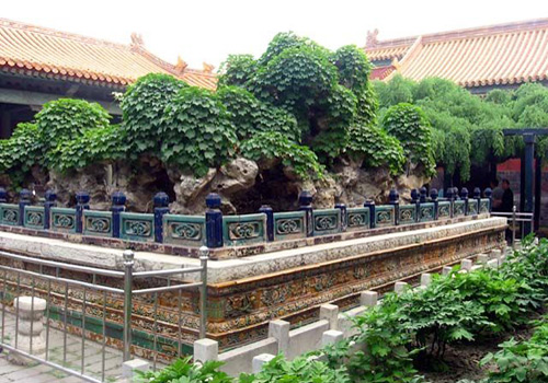 A corner of the Imperial Garden. Rockery is a common element of traditional Chinese gardening.