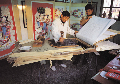 Yangliuqing New Year’s paintings are wood engravings combined the woodblock printing with manual painting,Tianjin