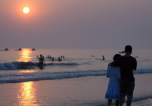 Beautiful and peaceful seashore city, heaven for lovers. 