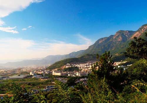 Drum Hill features numerous historical sites and attractive natural beauties.