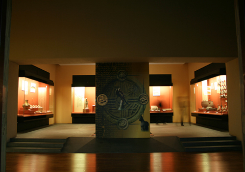 The inside of Exhibition Hall No.2 of Shaanxi History Museum in Xi'an City.