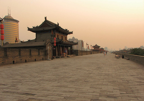 TheXi'an Anceint City Wall is wide enough to bike on it.