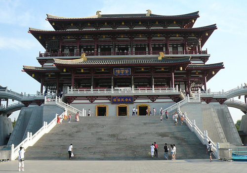 Puple Cloud Building is the landmark of Tang Paradise