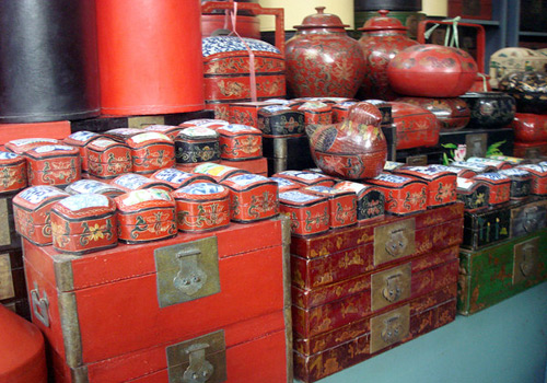 Tranditional Chinese cases in Panjiayuan,Beijing