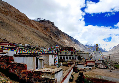 Rongbuk Monastery is the highest religious building in the world. 