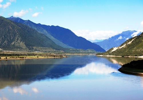 Yarlung Zangbo River originates from Mount Kailash.