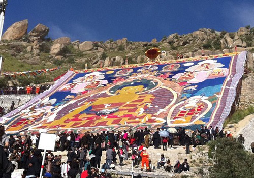 There are ususlly several hundreds of thousands of pilgrims and travelers attending the Shoton Festival of Drepung Monastery.