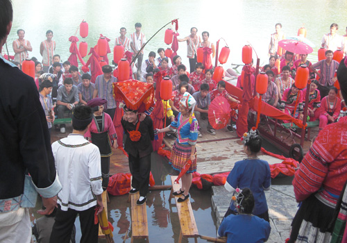 A teeming wedding of Zhuang Minority,Guilin