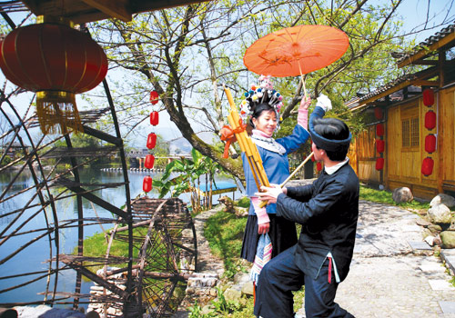 Dong minority is a hospitable and happy group, and their favorite musical instrument is Lusheng. 
