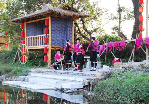 Hong Yao women are regarded as having the most beautiful long hairs.