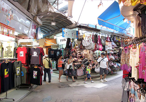 Stanley Market is a popular market town as well as a tourist attraction in Hong Kong.