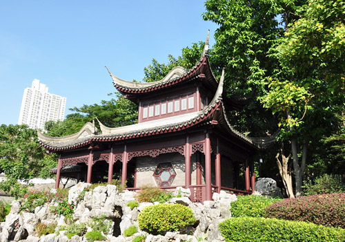 The Mountain View Pavilion offers a perfect view of the Lion Mountain afar as well as the entire park.