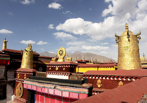 Dazhao Temple was improved to be the Imperial Temple in Qing Dynasty.