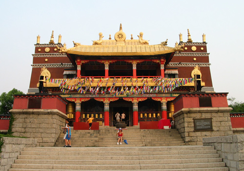 A Tibetan-style structure in Splendid China,Shenzhen,Guangdong Province.