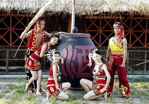 The Li people on Luhuitou Peninsula,Sanya,Hainan Island.
