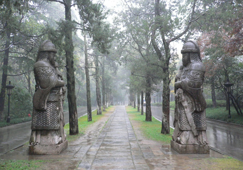 Ming Xiaoling Mausoleum is a famous historic attraction in Nanjing.
