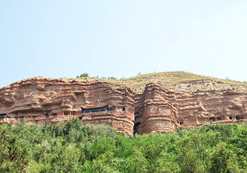 There are a total of 99 caves at the mountainside of Northern Buddhist Temple.