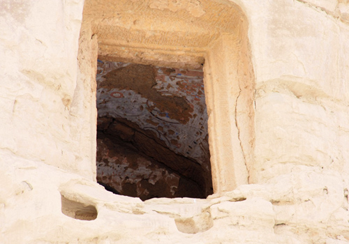 The middle cave is a little bit larger than the other two,which possesses exquisite carvings on the wall.  