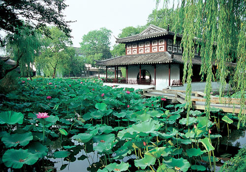 In Humble Administrator's Garden, the names of many buildings are related to lotus because the lotus is a plant with pure and lofty character in Chinese culture. 