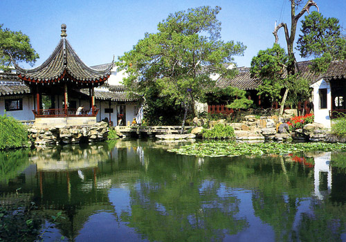 As one of the four famous gardens in Suzhou City, the Garden of Master-of-the-Net is the one with most artistic features and cultural values. 