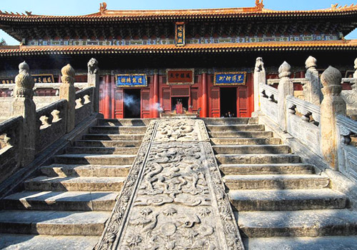 Junji palace is the main hall of Zhongyue Temple.