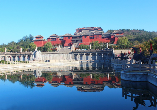 Jiaozuo is in the heartland of the birthplace of Chinese nation and boasts an epitome of Chinese brilliant culture.