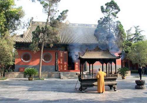 Heavenly King Hall (Tian Wang Hall) is the First Hall of White Horse Temple.