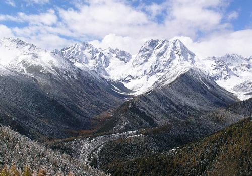 Baimang Snow Mountain is the highest mountain in Yunnan province