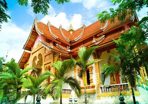 The head temple of Xishuangbanna is located in Manting Park.