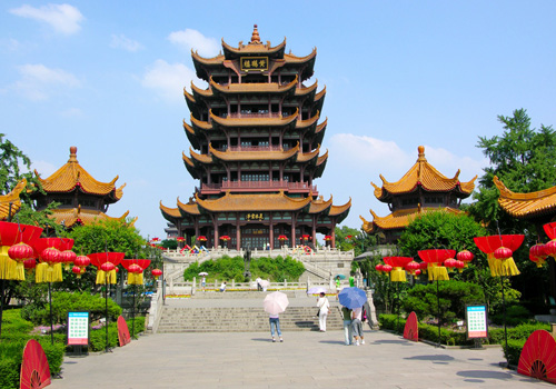 The Yellow Crane Tower is the emblem of Wuhan,in central China's Hunei Province.