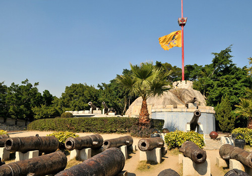 Hailed as the King of Cannon,the Krupp Cannon in Hulishan is extraordinary powerful that can launch 1-2 bullets every minute. 