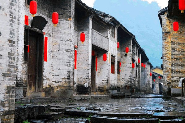There are eight bluestone streets to date in Huangyao.