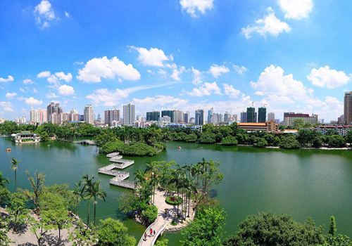 Renmin Park is the first comprehensive entertainment park in Nanning built after the liberation since 1949.
