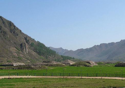 Wandu Mountain City enjoys reasonable and ingenious layout, vividly manifesting the combination of natural landscape and human creativity. 