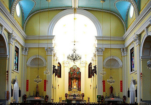 The St.Lawrence's Church,also known as Feng Shun Tang (Church of Smooth-sailing Wind),is one of three oldest churches in Macau. 