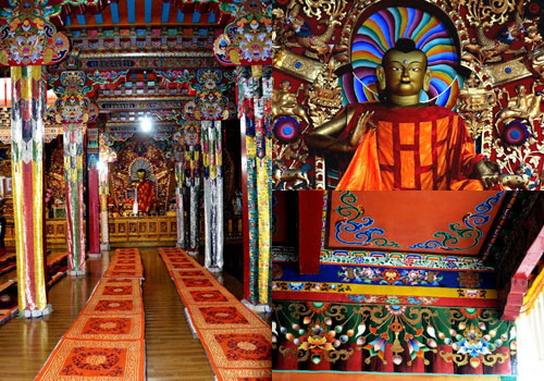 Sakya Monastery contains myriad invaluable relics such as resplendent and tall Buddha statues,colorful frescoes,and countless Buddhist scriptures.