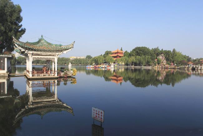 Daguan Park of Kunming is popular with local people.
