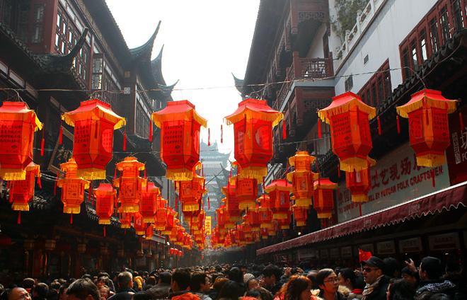 The Old Street of Shanghai has witnessed the historical chnages of the city.