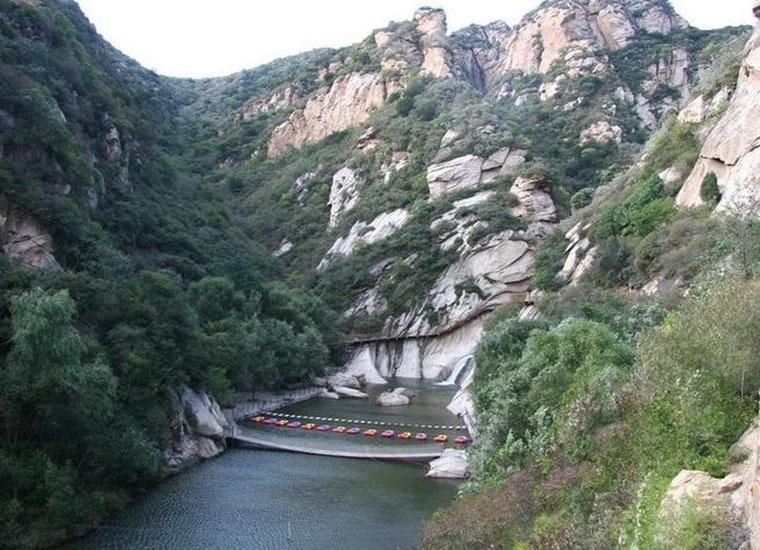 Taoyuan Fairy Valley Scenic Area is an Ecological Tourist Destination 90km North of Beijing