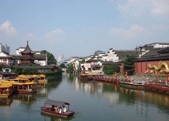 Qinhuai River is the cradle of the Nanjing civilizations which nurtured the earliest ancestors in the area.